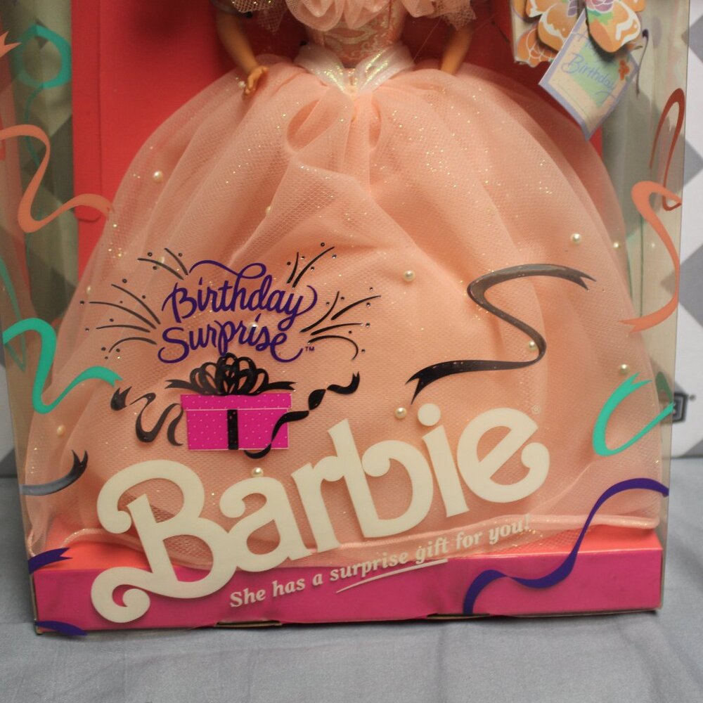 Vintage Birthday Surprise Barbie Doll 1991 Mattel 3679 NRFB - Picture 3 of 5
